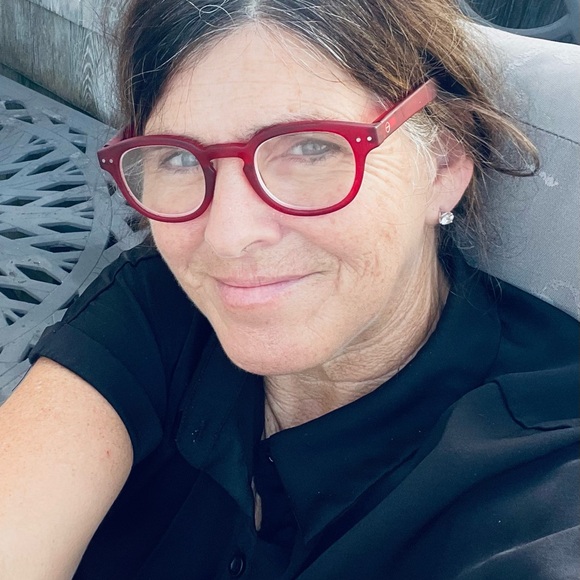 Meet your Posher, Maura - Picture 2 of 2